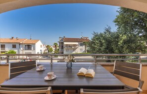 Outdoor dining - 150 m from the beach (Porec)