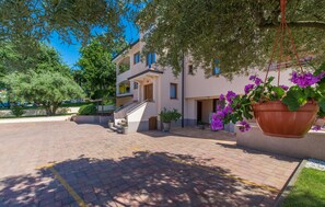 Exterior - 150 m from the beach (Porec)