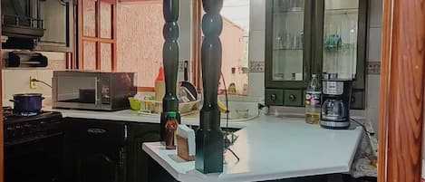冰箱、微波炉、烤箱、茶具/咖啡用具