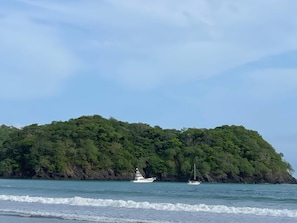 Beach nearby, sun-loungers, beach towels