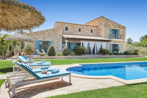 EXCLUSIVE FINCA (UP TO 12 PERSONS), WITH POOL, SAUNA, BBQ, WIFI, PRIME LOCATION!