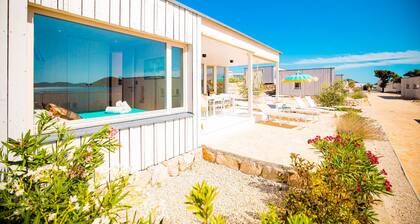 BUQEZ ECO RESORT - Villa 12 - direct at sea
