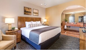 1 bedroom, WiFi - March getaway at luxury resort in Phoenix AZ on a golf course w/ stunning views! (Phoenix)