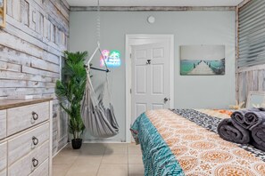 1 bedroom, desk, iron/ironing board, free WiFi