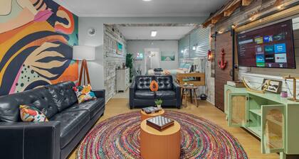 Walk Score 99 | Waterfront | Kayaks | Design