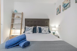 2 dormitorios, tabla de planchar con plancha, wifi gratis y ropa de cama