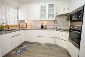 Basic Room | Private kitchen - Furnas Nest (Povoacao)