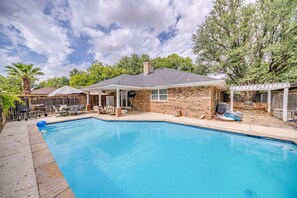 Piscine extérieure, piscine chauffée