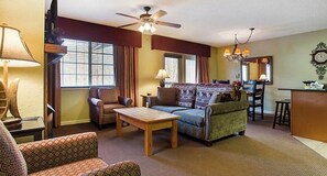 TV - BLUE RIDGE VILLAGE 1 BEDROOM VILLA SLEEPS 4 (Banner Elk)