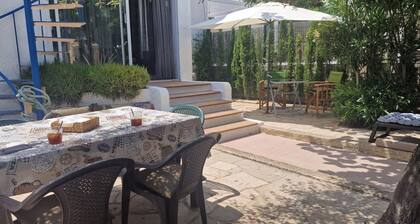 "Hamaika Eguzkilore"@MARISOL: 350m to the beach, community pool, A/C, WiFi, dog beach