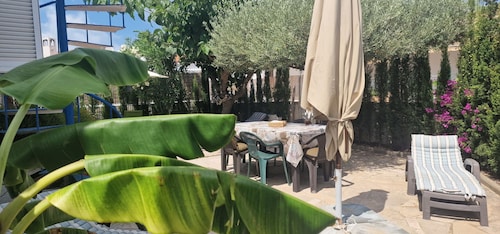 "Hamaika Eguzkilore"@MARISOL: 350m to the beach, community pool, A/C, WiFi, dog beach