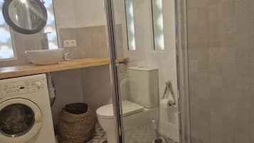 Baignoire, serviettes fournies