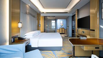 Escritorio, espacio para trabajar con laptop y wifi gratis