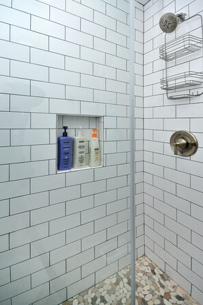 Shower, towels