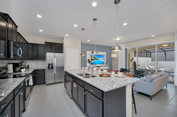 House (5 Bedrooms) | Property amenity