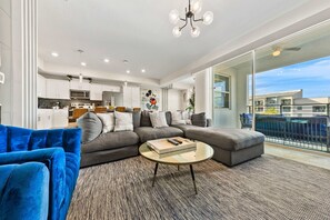 Apartment (2 Bedrooms) | Property amenity - NEW Magically Themed Condo w/ Pool View! (Kissimmee)