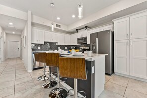 Apartment (2 Bedrooms) | Property amenity - NEW Magically Themed Condo w/ Pool View! (Kissimmee)