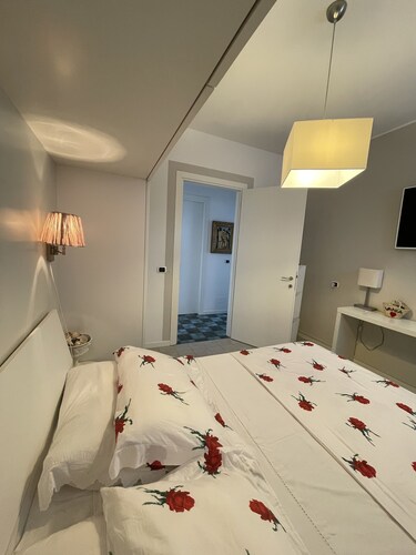 Beautiful Luxury beachfront apartment with terrace