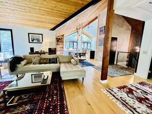 Smart TV, fireplace, stereo, computer monitors