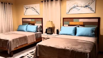1 habitación, tabla de planchar con plancha, wifi gratis y ropa de cama