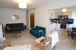 Living area - METABIEF - MONT D'OR 70 - Family apartment sleeps 6 (Métabief)
