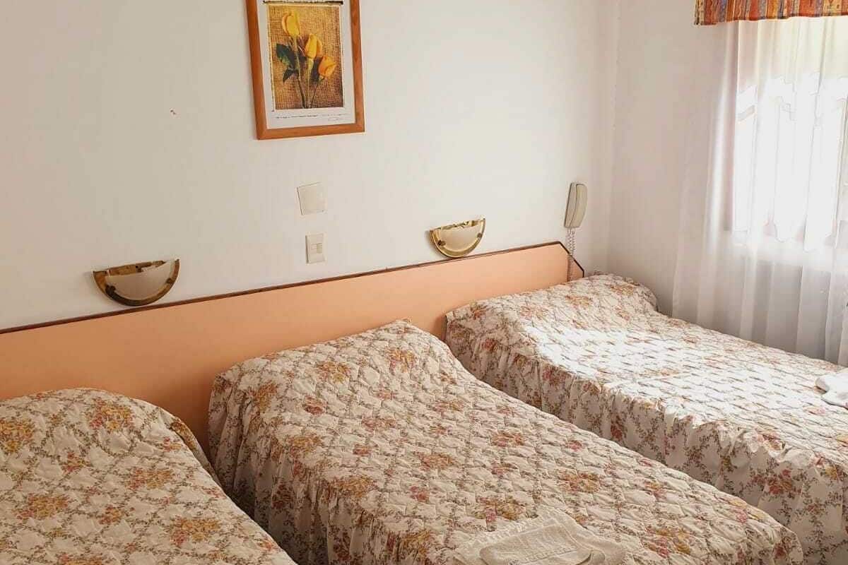 Basic Triple Room | WiFi (free), bed sheets