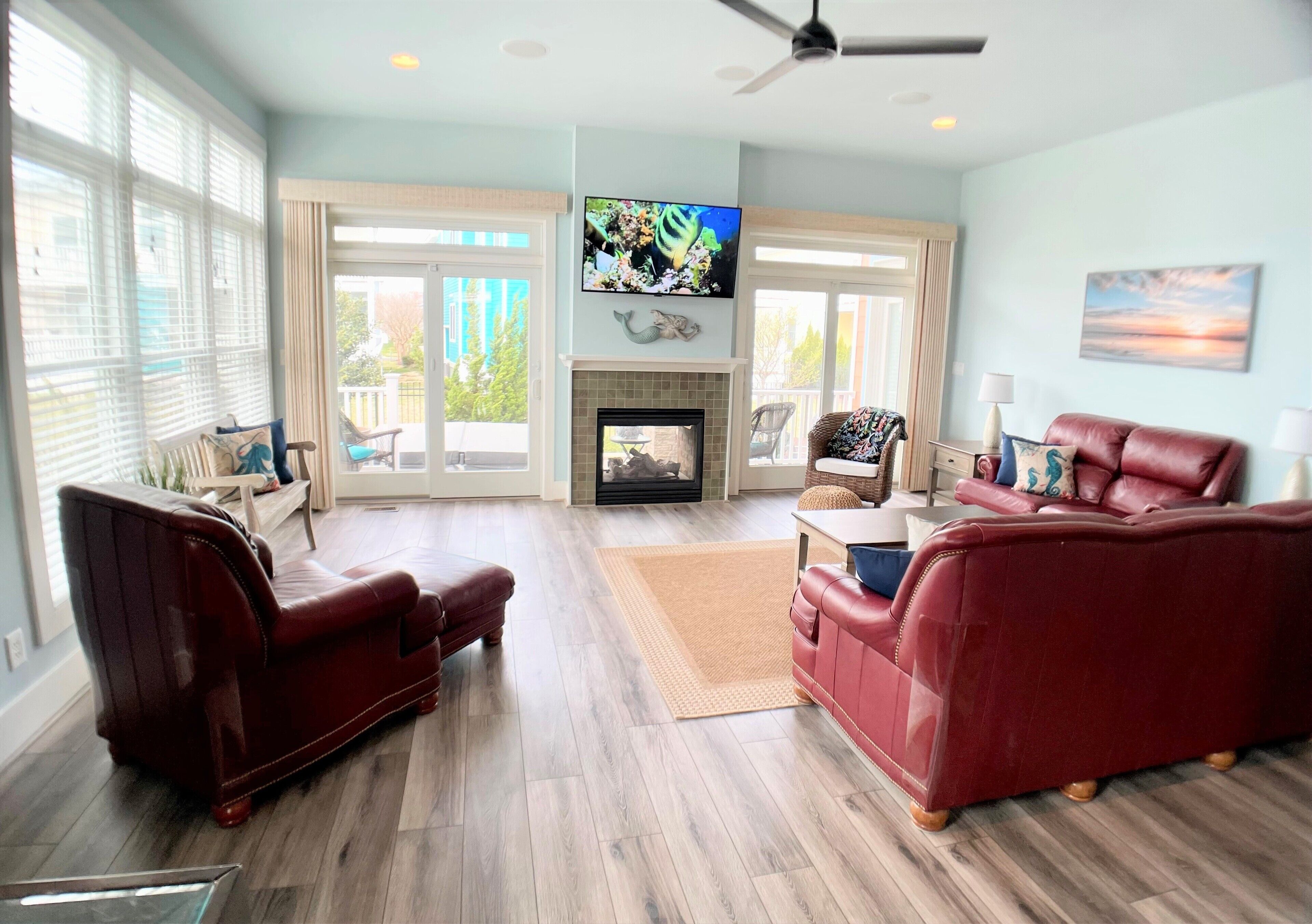 Smart-TV, Kamin, Videospiele, DVD-Player