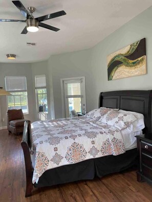 4 bedrooms, free WiFi, bed sheets