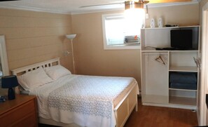 1 soverom, safe på rommet, wi-fi (inkludert) og sengetøy