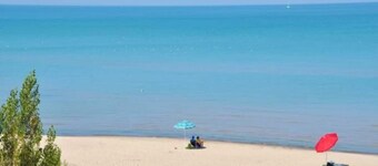 Cozy Sunset Cabin 1, Family of 4 Getaway!