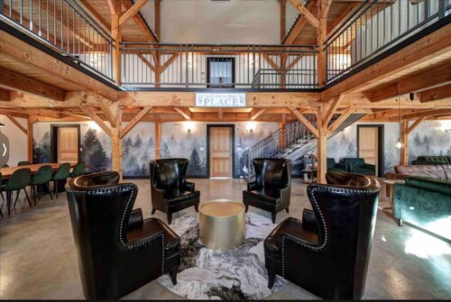 Sleeps 24, The Gathering Place at Shasta Lake