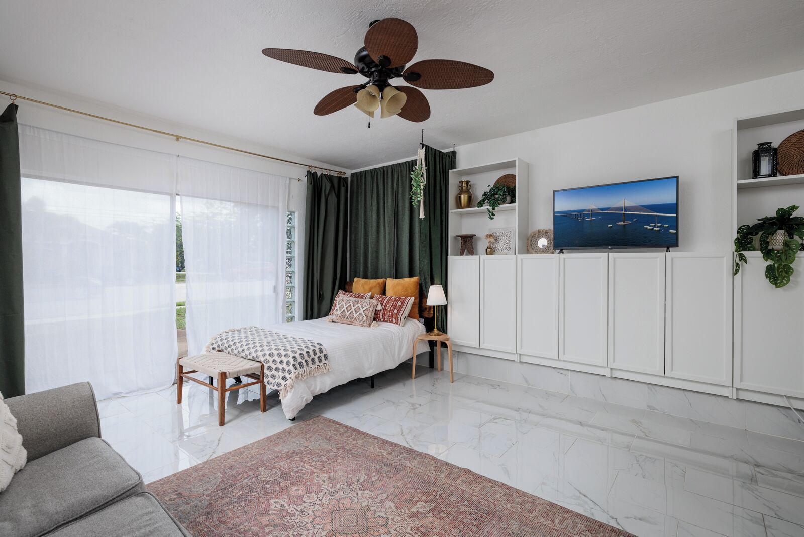 Modern well designed studio