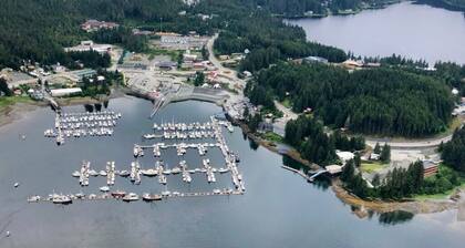 Biker's Bungalow - Near Mendenhall Glacier and Auke Bay Offering DISCOUNT ON TOURS!