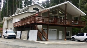 Exterior - Precision Lodge - 3 one-bedroom units and two private room in a shared house - DISCOUNT ON TOURS! (Juneau)