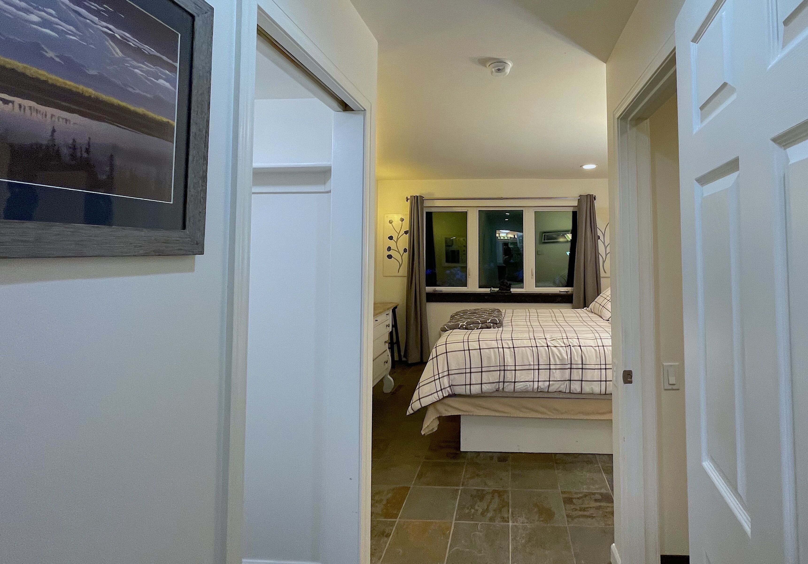 1 chambre, fer et planche à repasser, Wi-Fi gratuit, draps fournis