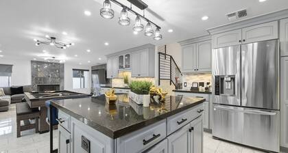 Gated Luxurious Modern Hills Oasis Estate POOL/SPA