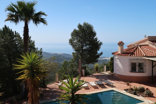 House of the Rising Sun - Luxury villa with private pool and stunning sea views