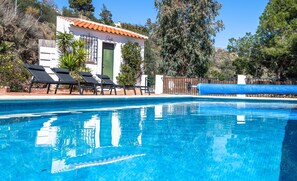 Outdoor pool - House of the Rising Sun - Luxury villa with private pool and stunning sea views (Sayalonga)
