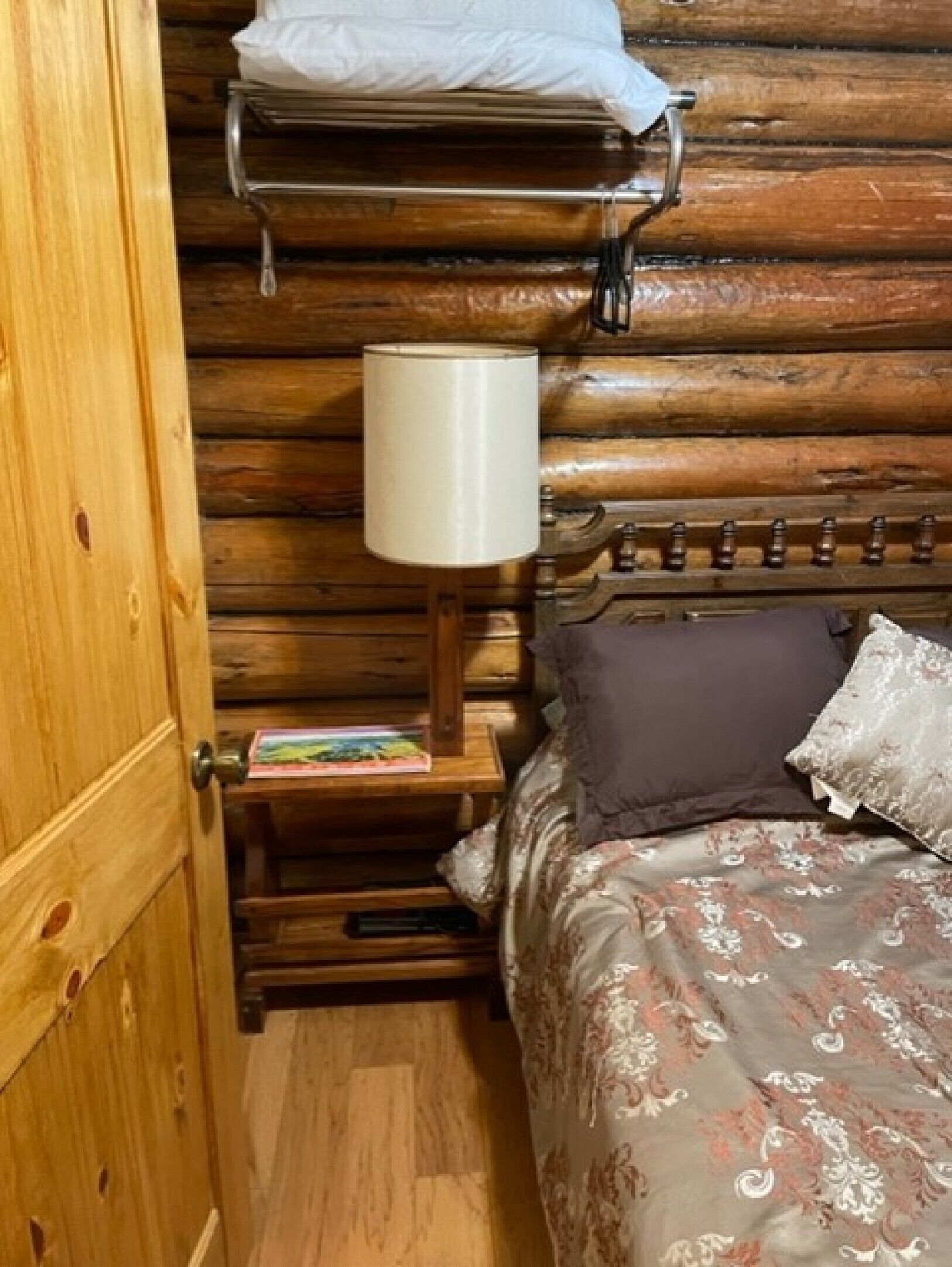 2 bedrooms, travel crib, free WiFi, bed sheets