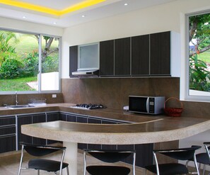 Nhà | Két bảo mật tại phòng
