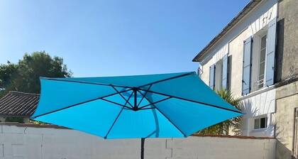 Stunning ‘Maison de Maitre’ with Private Pool, Near Cognac. Sleeps 10