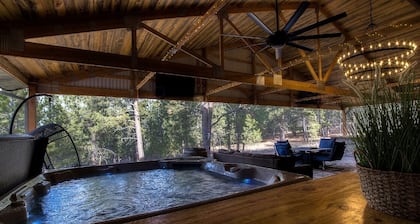 Stunning home on 7 acres with 5400sf of indoor/outdoor living space