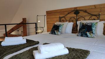 Panoramic Double Room | Individually decorated, individually furnished, iron/ironing board