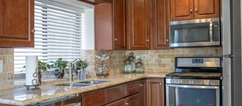 The Highlight of West Lancaster - 1-3 miles from the Fwy, Parks, and Restaurants