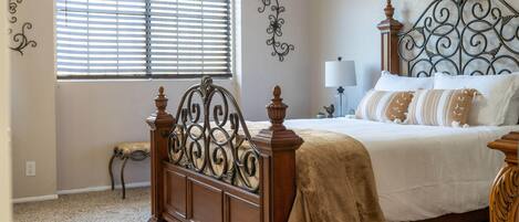 4 Schlafzimmer, Schreibtisch, Bügeleisen/Bügelbrett, kostenloses WLAN