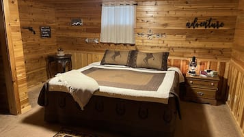 2 quartos, ferros/tábuas de passar roupa, berço de viagem