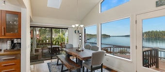 Beautiful Waterfront Getaway 