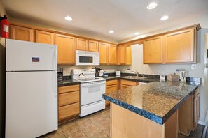 Fridge, microwave, coffee/tea maker, toaster