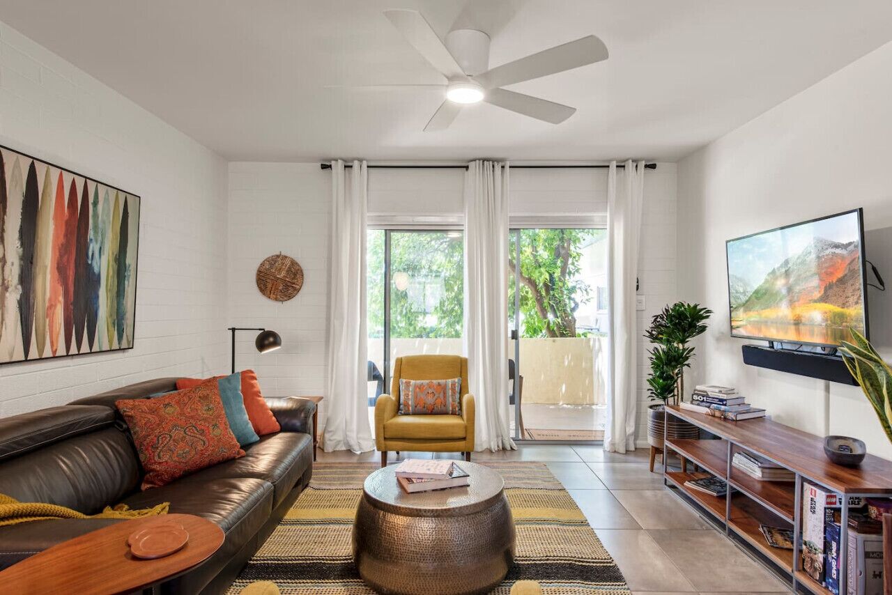 スマートテレビ、書庫、ステレオ