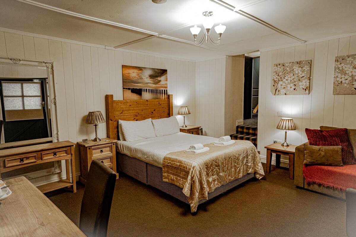 Suite, Ensuite | Room amenity